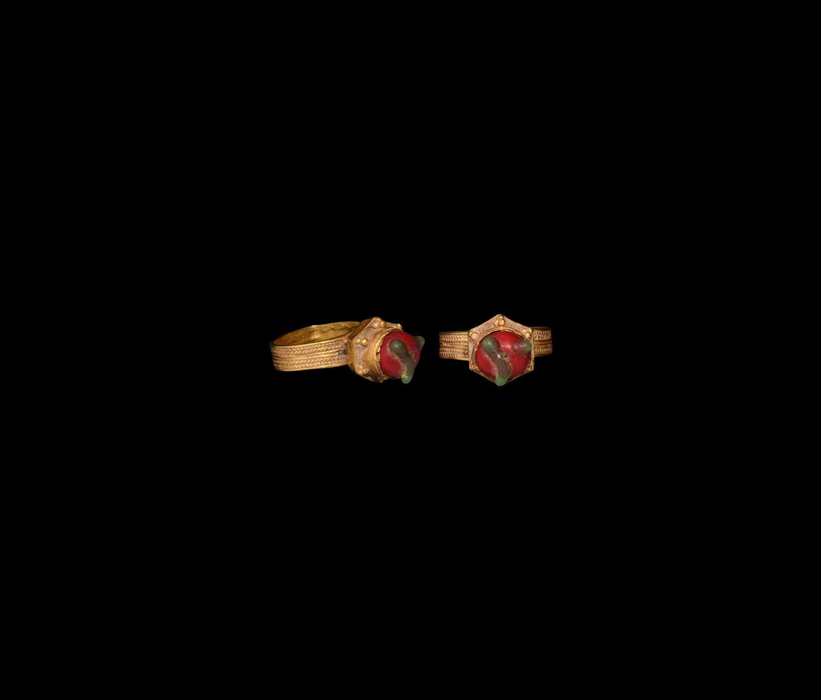 Byzantine gold ring